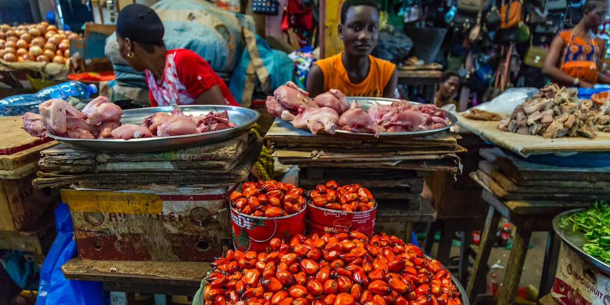 From mobile crowdsourcing to crowd-trusted food price in Nigeria